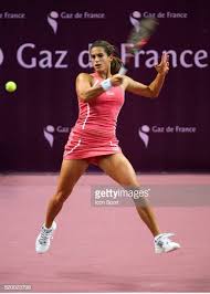 Participation au Colloque introductif de l’Open de tennis Gaz de France-Suez : « Médiatisation du sport féminin », Paris